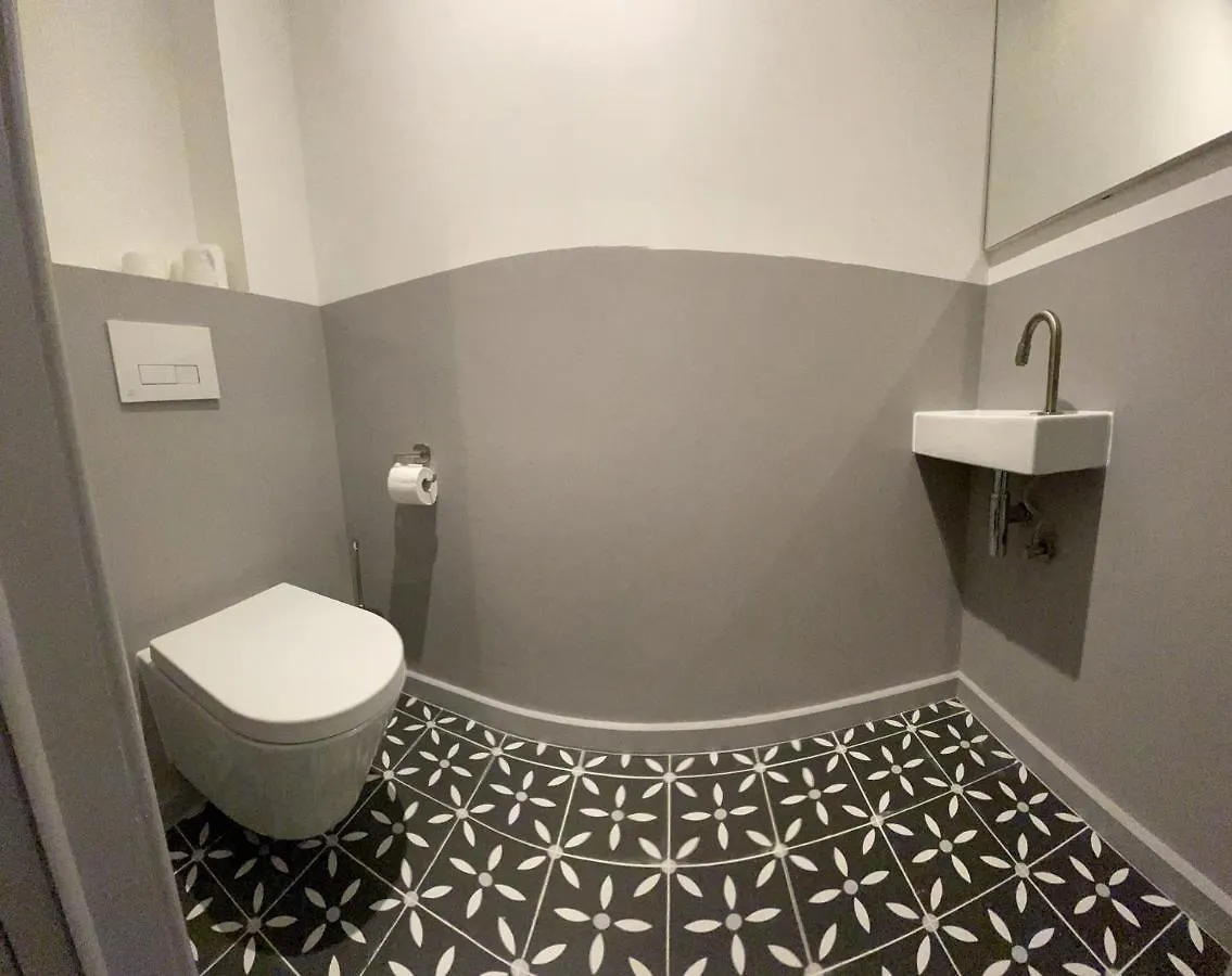 Le Village D'Ezra Anderlecht Guest house